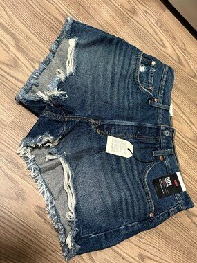 NWT Levi's 501 Dark Wash Cut Off Shorts Size 32